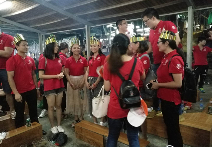 HST organized all employees to travel to West Chong Beach for two days.